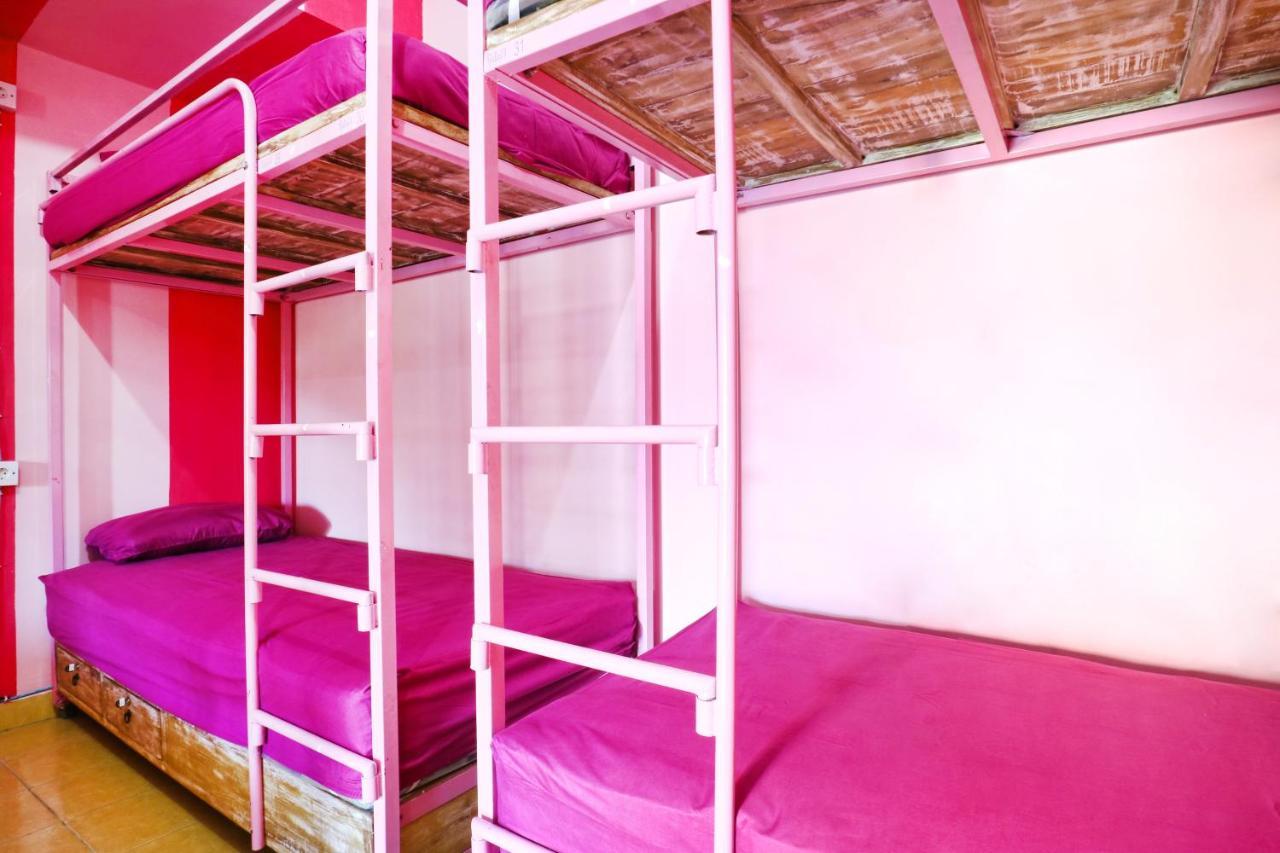 Balini 9 Hostel Denpasar Exteriér fotografie